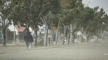 Alerta roja en Patagonia: vientos huracanados de hasta 150 km/h, escuelas cerradas y vuelos suspendidos