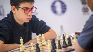 Faustino Oro hizo historia en la Copa del Mundo de ajedrez