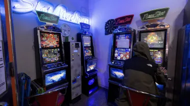 Italia, entre el dinero y la adicción: la otra cara del boom del juego