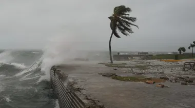 Tormentas arrasadoras: descubre cómo Cuba y Jamaica se reconstruyen