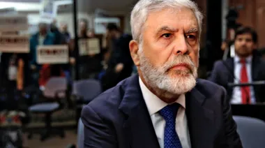 Julio De Vido se entregó en Comodoro Py tras quedar firme su condena por Once