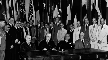 ¿Cómo la Liga de Naciones sentó las bases de la ONU en 1920?