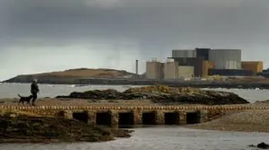 Reino Unido construirá una nueva central nuclear en Anglesey para reactivar Gales