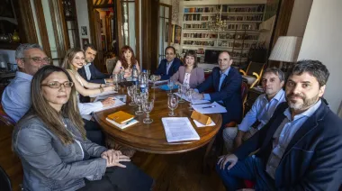 Cristina Kirchner recibió a economistas que le presentaron un plan de desarrollo