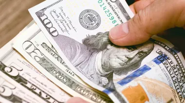 El dólar cierra la semana en calma