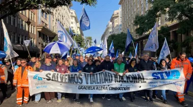 ¿Por qué los trabajadores viales declararon estado de alerta en Argentina?