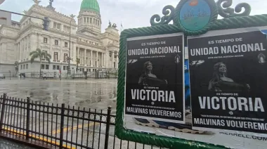 ¿Villarruel 2027? Los afiches de una agrupación peronista frente al Congreso