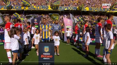 Estudiantes recibió de espaldas a los jugadores de Rosario Central
