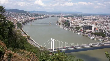 Hungría y Serbia crean sistema conjunto para gestionar riesgos en el río Tisza