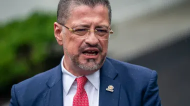 La reforma de Rodrigo Chaves apagará las voces en Costa Rica: ¿igual que en Venezuela?