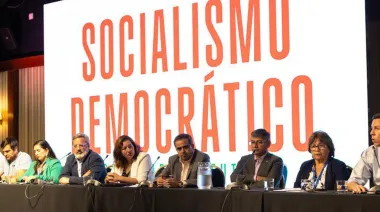 ¿Puede el Socialismo Democrático redefinir su identidad sin el Partido Comunista en Chile?