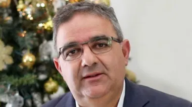 Busca armar un interbloque de gobernadores y empujar a LLA a la primera minoría