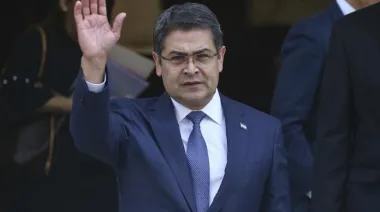 ¿Por qué el indulto de Trump a Hernández reconfigura la política en Honduras?