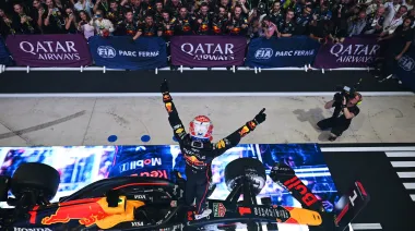 Emocionante GP de Qatar: ganó Verstappen y sigue peleando el título; Colapinto 14°