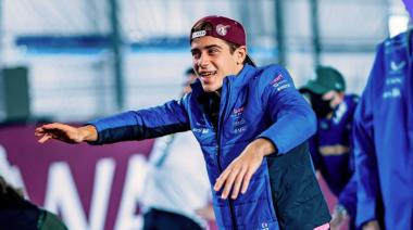 Alpine zen: Colapinto encontró un respiro en el yoga junto a Novak Djokovic