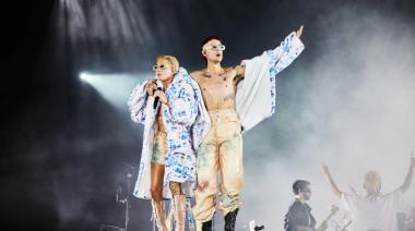 Ca7riel y Paco Amoroso, Bad Bunny y Karol G entre los que cantarán en los Latin Grammy