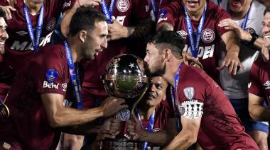 Lautaro “Laucha” Acosta, el gran ídolo de Lanús, se retiró del fútbol