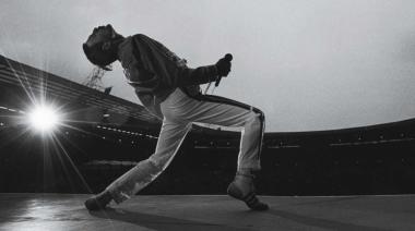 La campaña que celebra a inmigrantes como Dua Lipa y Freddie Mercury