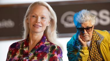 Pedro Almodóvar trabajará con Pamela Anderson en una película con producción argentina