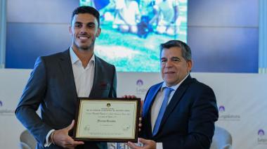 Francisco Cerúndolo fue reconocido como Personalidad Destacada del Deporte