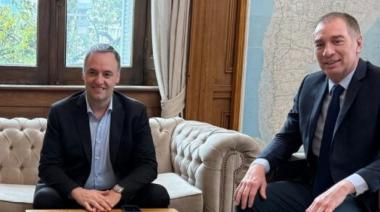 Adorni y Santilli revisan el decreto que reorganizó la estructura del Gobierno