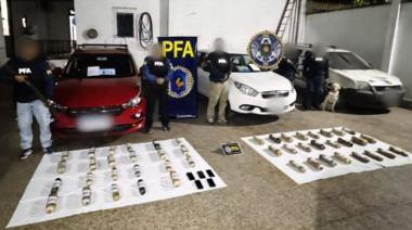 Cuatro narcos en dos autos llevaban 48 kilos de cocaína ocultos en los tanques de combustible