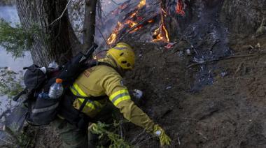 Cerro Otto: siete focos de incendio movilizaron un amplio operativo y crece la sospecha de intencionalidad