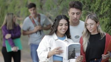 El 76% de los jóvenes confía en el futuro laboral, ¿qué los limita realmente?