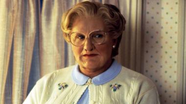 A lo Robin Williams: se disfrazó de su mamá muerta para cobrar la jubilación