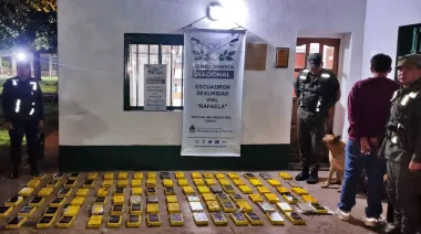 Un auto de cocaína: un perro descubrió más de 105 kilos de cocaína ocultos en el baúl y los zócalos