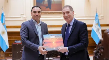 Santilli suma respaldo clave en Corrientes y ahora va por un gobernador peronista