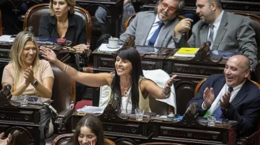 La jugada de Lorena Villaverde tras el freno en el Senado que complica a LLA