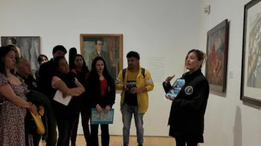 Bogotá incorpora a ocho personas que vivían en la calle como mediadoras de museos