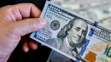 Dólar oficial entre $1.470 y $1.485: ¿en qué banco es más barato?