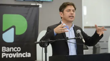 Axel Kicillof frena designaciones en Banco Provincia tras el alerta de Luis Caputo