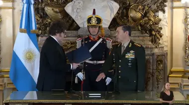 El teniente general Carlos Alberto Presti juró como ministro de Defensa