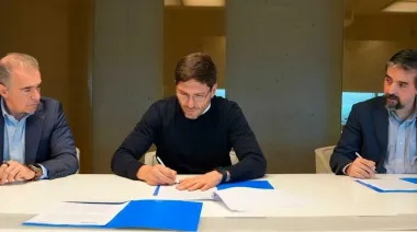 Santa Fe se blinda con YPF: qué gana Pullaro en plena incertidumbre nacional