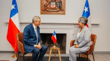 La visita de Jeannette Jara a José Antonio Kast y la señal que incomoda a otros gobiernos