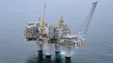 Ucrania vuelve a golpear plataformas petroleras rusas en el mar Caspio