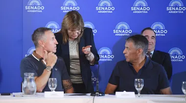 Reforma laboral: la CGT plantó bandera en el Senado y atajó una jugada de Bullrich