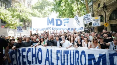 Axel Kicillof en la marcha de la CGT: su mensaje a Milei por la reforma laboral