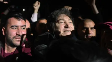 Radiografía del apoyo a Milei en diciembre: género, edad y la zona que desconfía