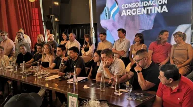 CGT, legisladores y empresarios se juntan por Dante Gebel: así nació Consolidación Argentina