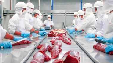 La suba en la hacienda impulsa a los productores y pone en guardia a la industria