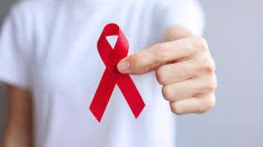 VIH en Argentina: 17 diagnósticos diarios y el desafío de reforzar la prevención