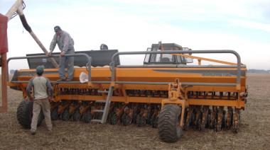 El boom de cereales se refleja en fertilizantes: noviembre dejó un récord de importaciones de urea