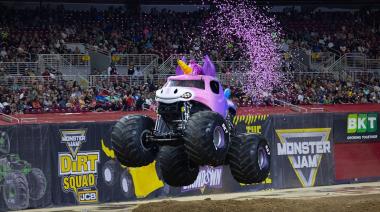 La Plata vibra con el Monster Jam: camiones gigantes y adrenalina en el Estadio Único