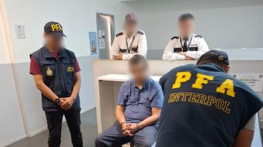 La Federal extraditó a dos prófugos con pedido internacional por abuso sexual agravado