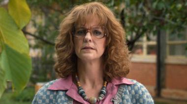 Stranger Things: ¿por qué aparece la profesora de teatro de los Duffer?