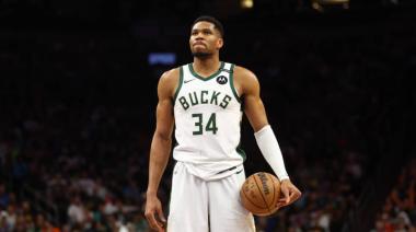 Giannis Antetokounmpo evalúa dejar Milwaukee en medio de una mala racha